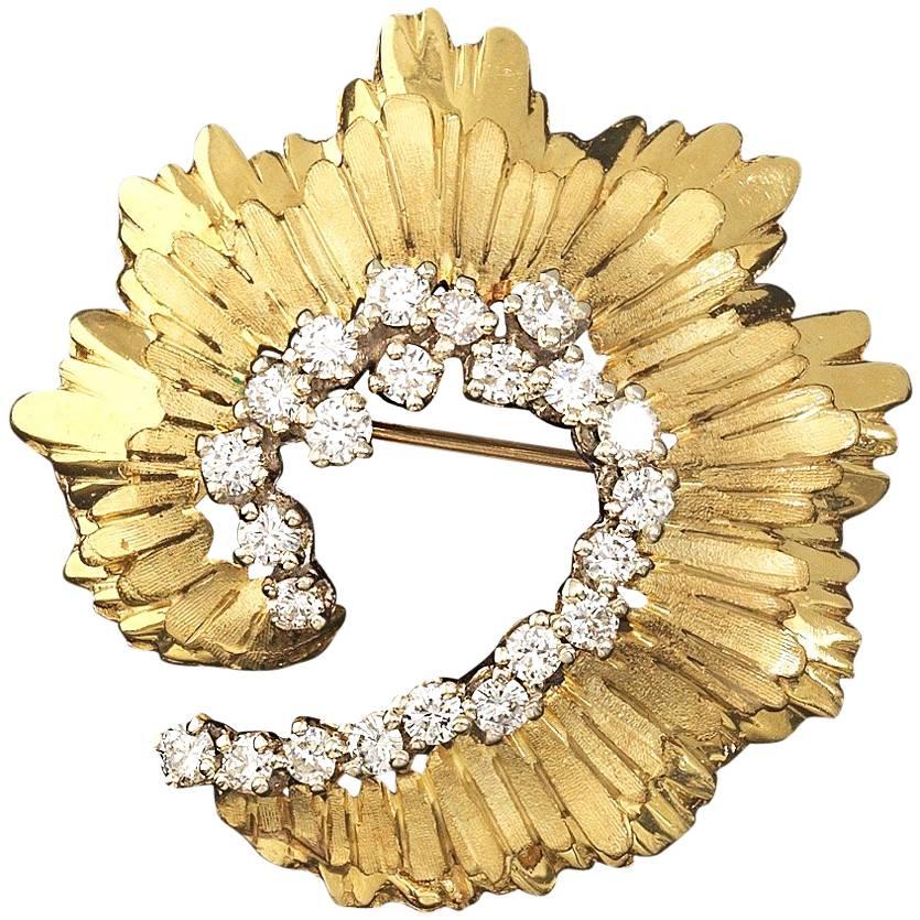 14 Karat VS 1.25 Carat Diamond Swirl Brooch Pin Pendant for Necklace For Sale