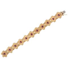 1980s Buccellati Ruby Textured Bicolored Gold Flower Bracelet 6