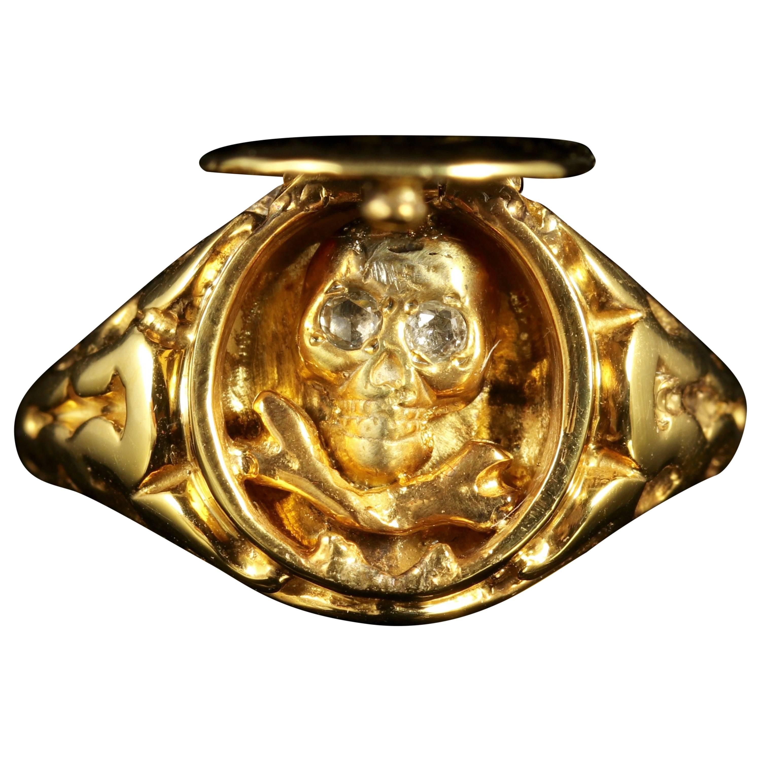 Memento Mori Skull Diamond Locket Ring 18 Carat Gold Skull Crossbones