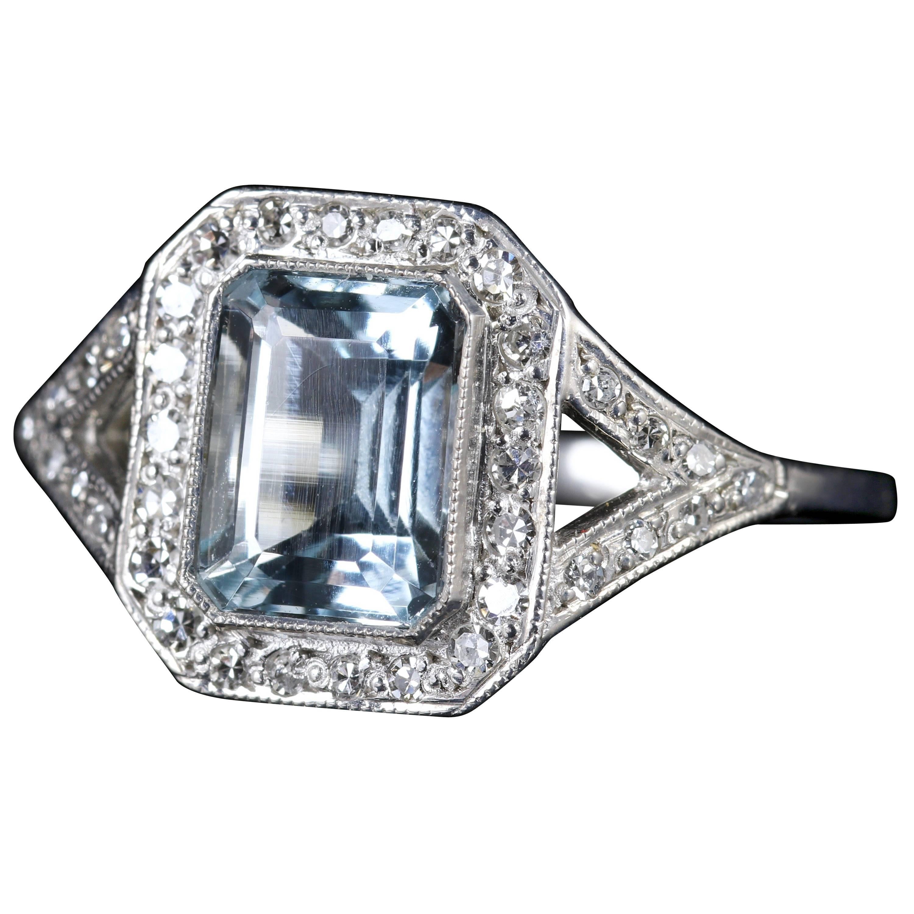 Aquamarine Diamond Ring Art Deco 2.5 Carat Emerald Cut Aquamarine 18 Carat Gold