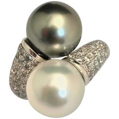 Cultured Pearls and Diamonds White Gold Interlaced Ring 12