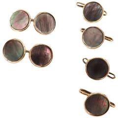 18 Karat Mother-of-Pearl Round Cufflinks and Stud Set