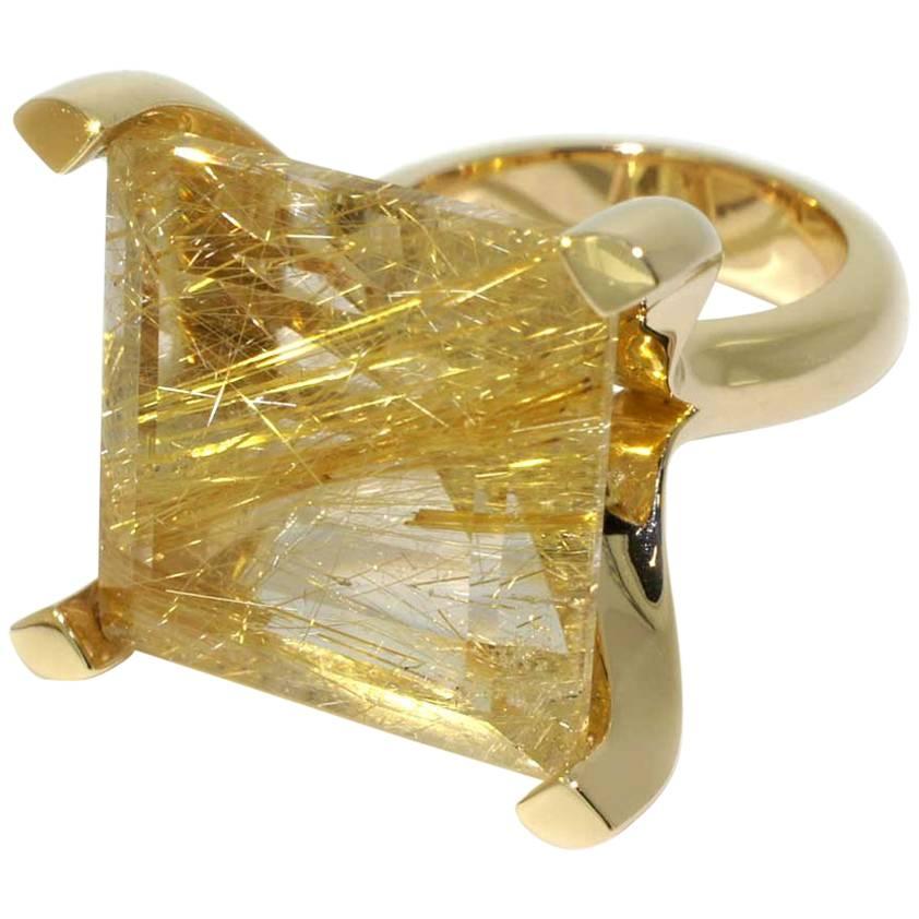 Lizunova Rutilated Quartz 9 karat Gold Cocktail Ring For Sale