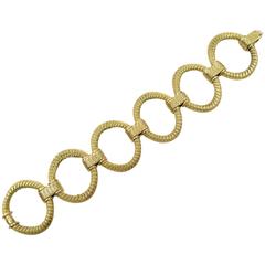 Elegant Gold Oval Link Bracelet 10