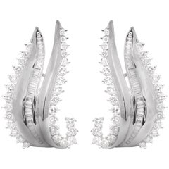Wave like 4.90 Carat Diamond Earrings in Platinum