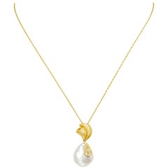 Yvel Baroque Pearl Pendant Necklace 18 Karat Yellow Gold and Diamond