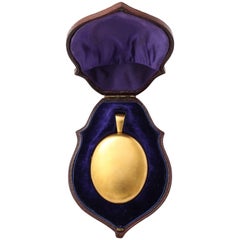 Stunning Oversized Locket in Fitted Box
