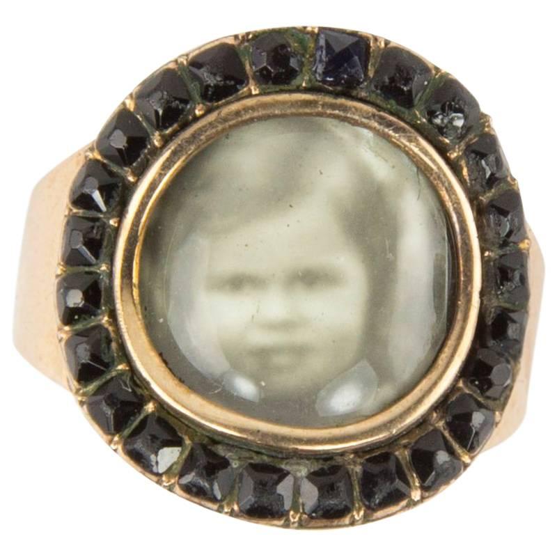 Antique Belle Époque Miniature Portrait Jet Gold Ring Estate Fine Jewel For Sale