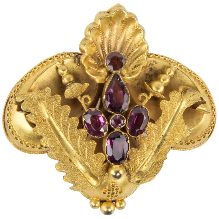 Antique Victorian Shell and Leaf Motif Gold Brooch Pin Estate Fine Jewelry For Sale at 1stDibs