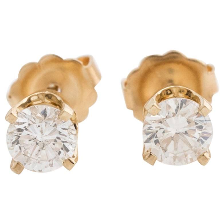 0.65 Carat Diamond and 14 Karat Yellow Gold Stud Earrings