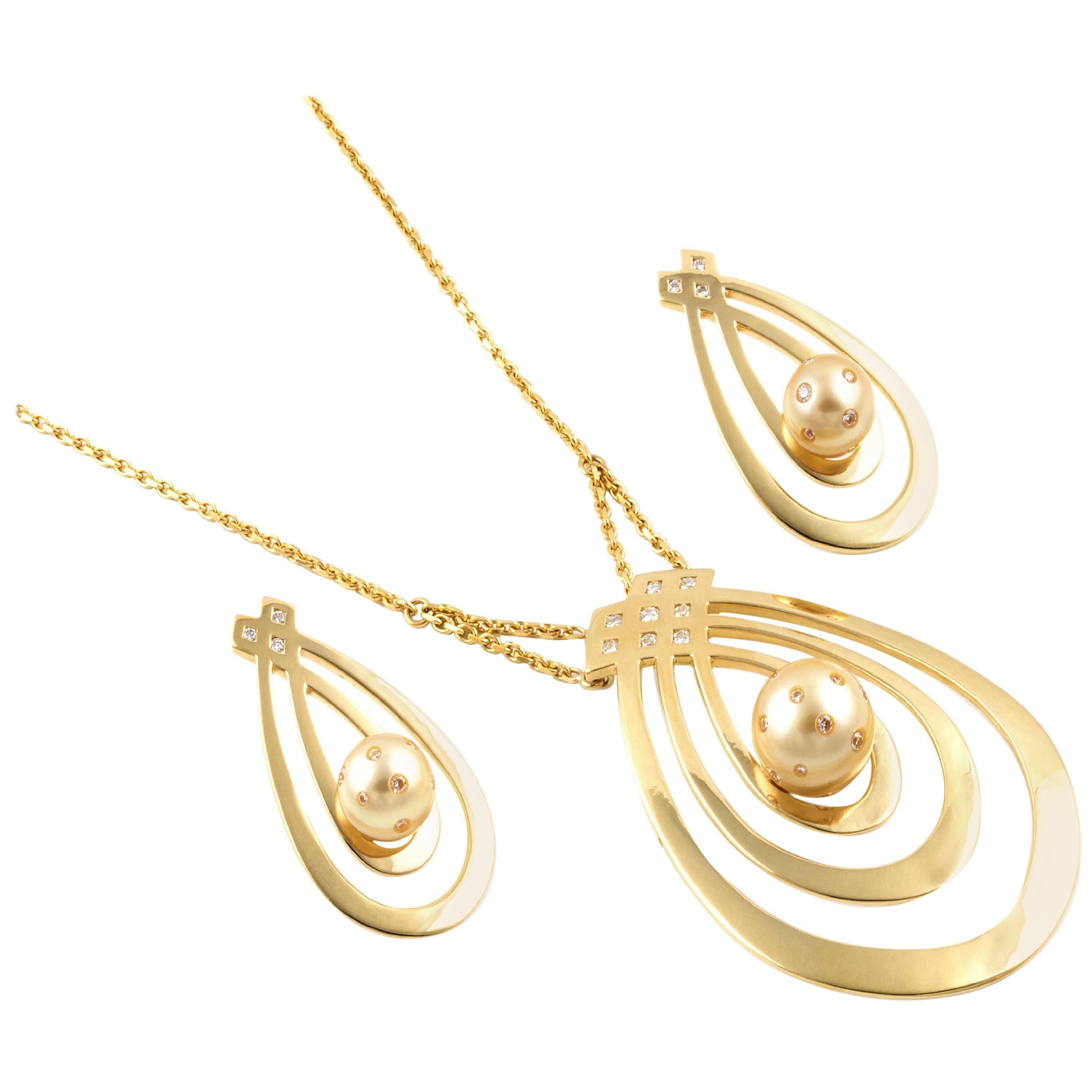 Lust 1.22 Carat Diamond Gold Duchess Pendant and Earring Set   For Sale