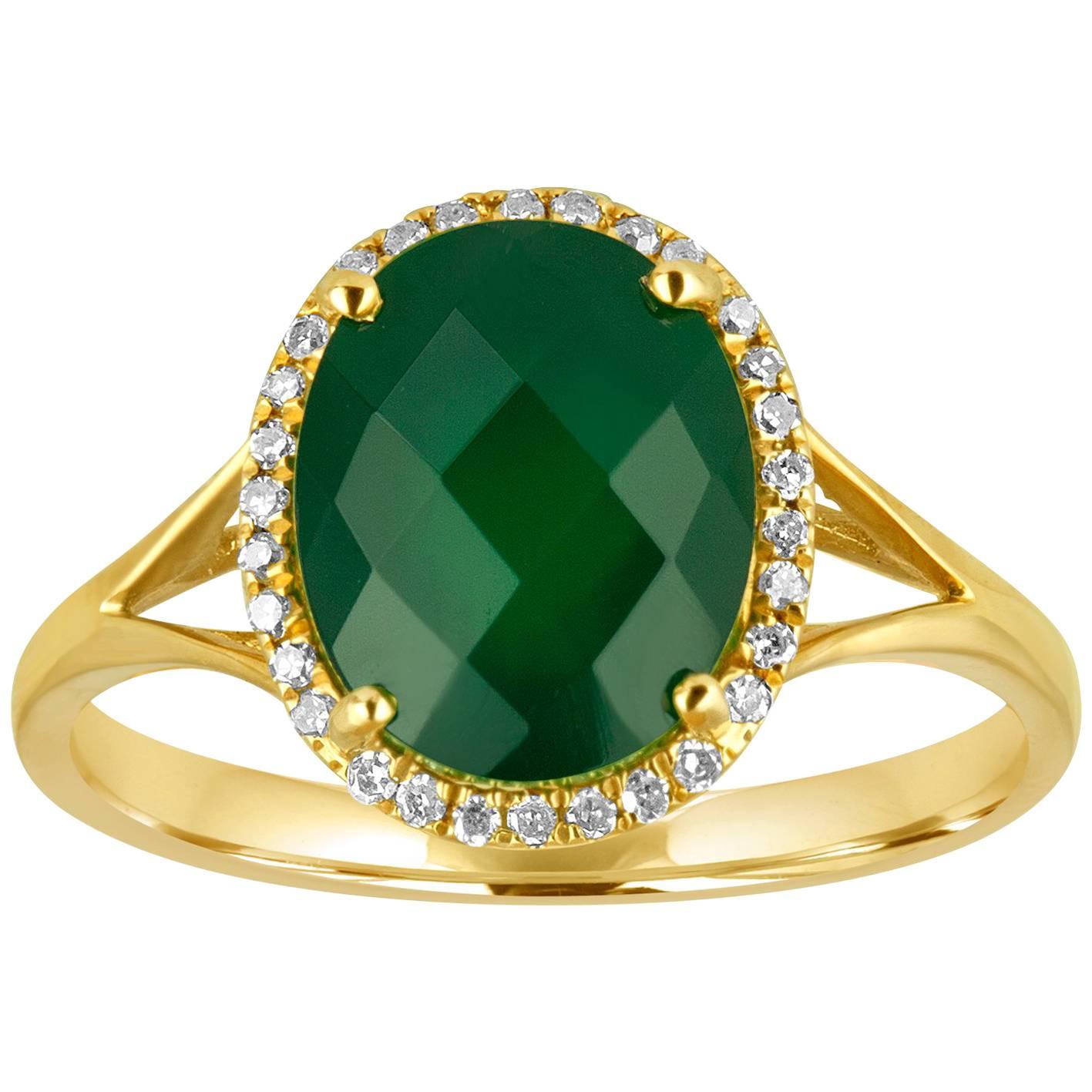 Oval Cut 2.69 Carats Green Agate and Diamond Halo Gold Ring For Sale