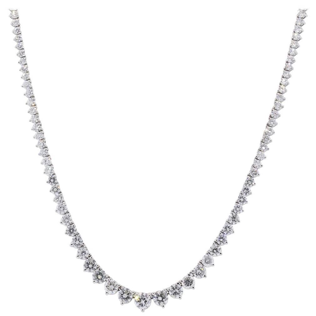 17 Carat Diamond White Gold Graduated Tennis Necklace