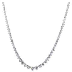 17 Carat Diamond White Gold Graduated Tennis Necklace 2