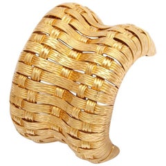 Magnificent 1970s Large Basketweave Design Gold Cuff Bracelet