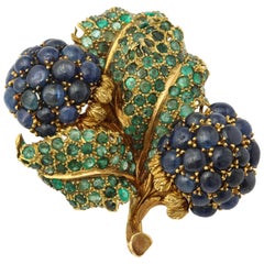 Buccellati Emerald Cabochon Sapphire Yellow Gold Flower Brooch