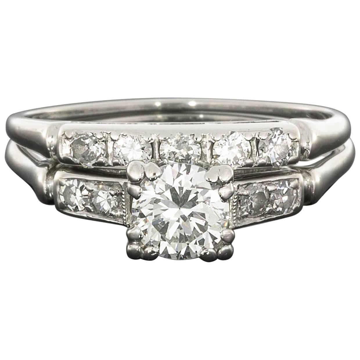 Round Brilliant Diamond Platinum Engagement Ring and Wedding Band Set