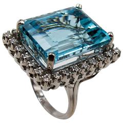 Classic Aquamarine and Diamond Cocktail Ring 8