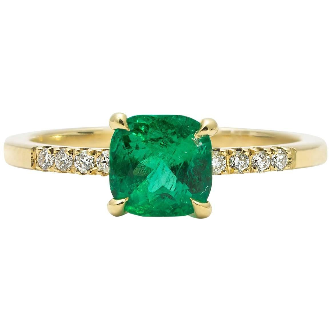Cushla Whiting 0.89 Carat Muzo Emerald, Diamond & 18 Karat Gold Engagement Ring For Sale