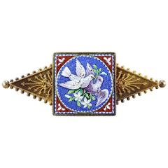 Broche italienne victorienne en or avec micro-mosaïque pour colombe