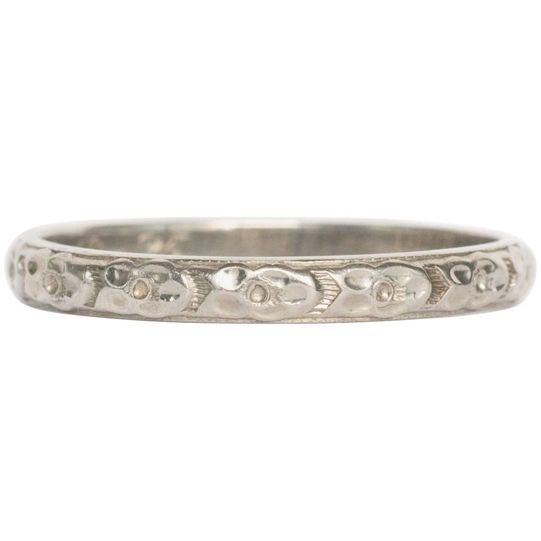 1920s Art Deco Engraved White Gold Wedding Band Ring For Sale
