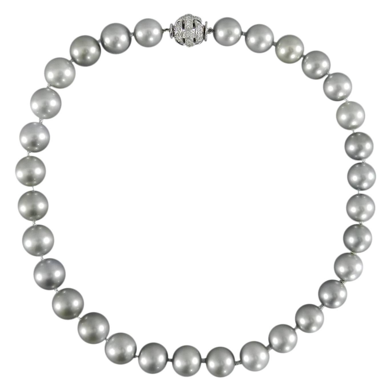 Tahitian Silver Grey Cultured Pearl Necklace with Platinum Diamond Clasp