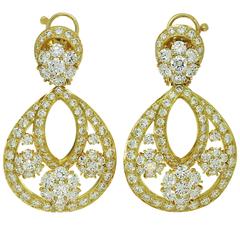 Van Cleef & Arpels Snowflake Diamond Yellow Gold Clip-On Drop Earrings 10