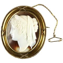 Antique Victorian 15 Carat Gold Cameo Brooch, circa 1860 7