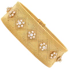1950s French Diamond Blossoms Woven Mesh Gold Bracelet
