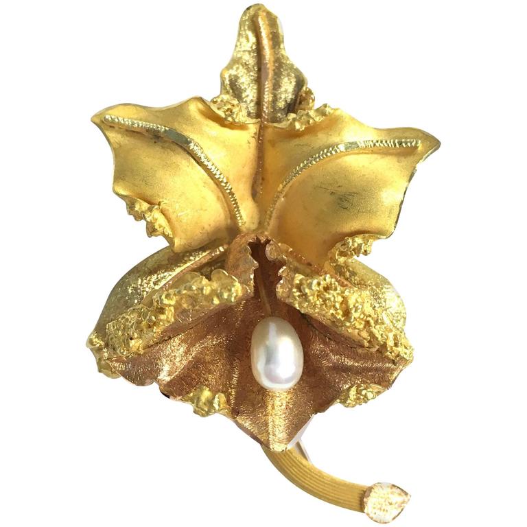 Vintage 18K Gold Freshwater Pearl Orchid Flower Pin Brooch For Sale at