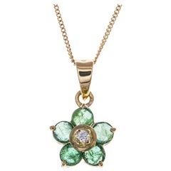 Gold 0.40 Carat Emerald Flower Pendant