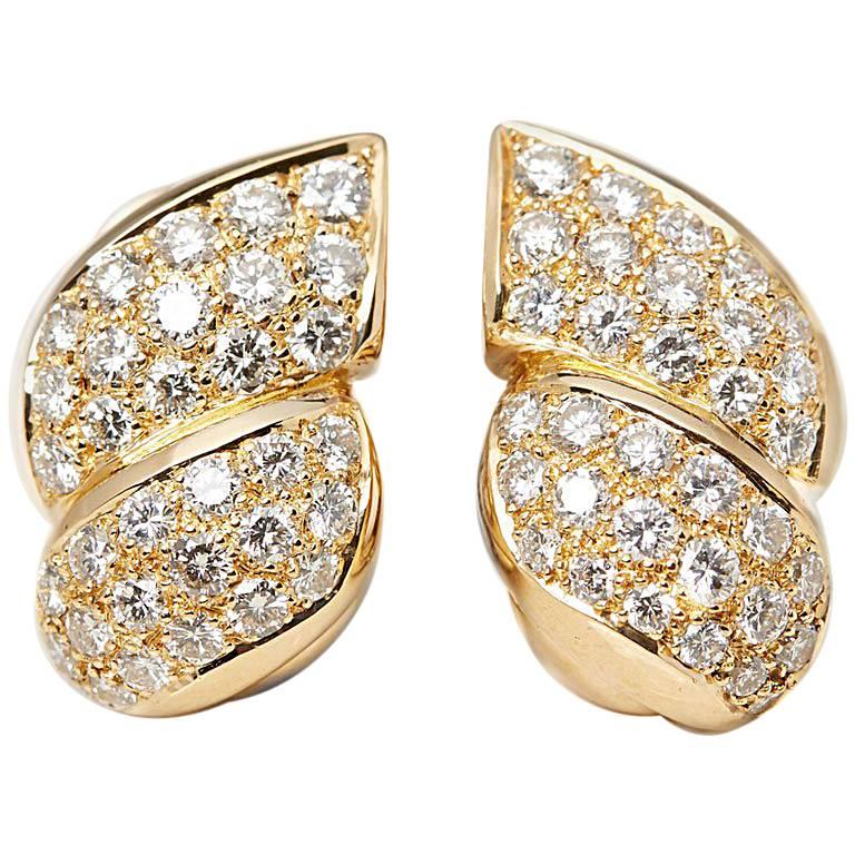 Van Cleef & Arpels Diamond Gold Earrings