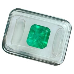 4.10ct Natural IGI Certified Colombian Emerald Vivid Green Ocatgon Cut Rare Gem