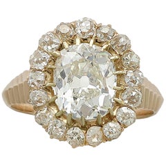 1900s Antique 3.52 Carat Diamond and Yellow Gold Cluster Ring 5