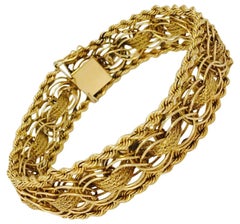 Vintage Charming Charm Gold Bracelet