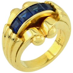 Square Sapphire and Gold Ring 7