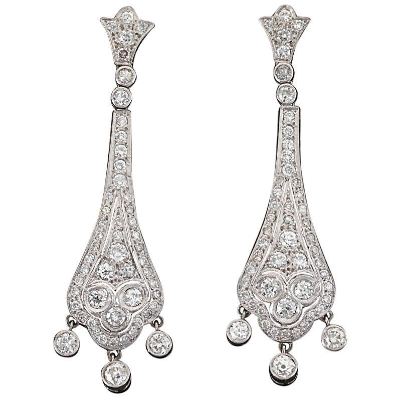 Impressive Art Deco Platinum 4.50 Carat Diamond Pendant Earrings For Sale