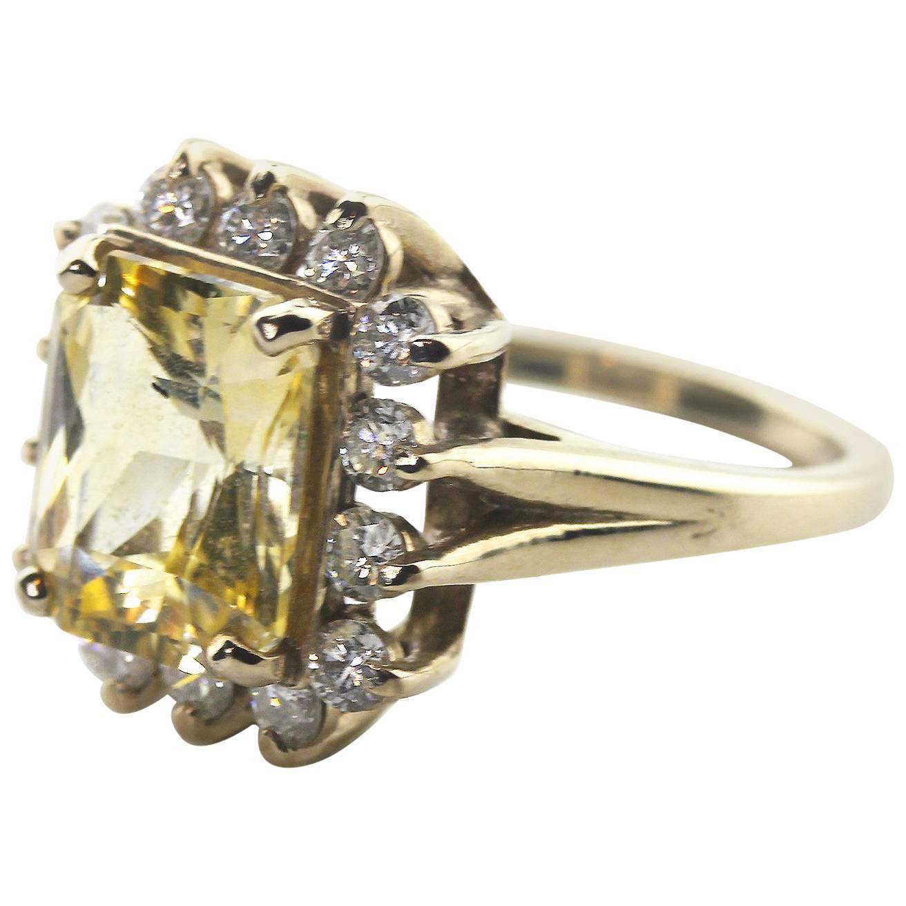 5.5 carat Sri Lanka Yellow Sapphire and Diamond Gold Ring