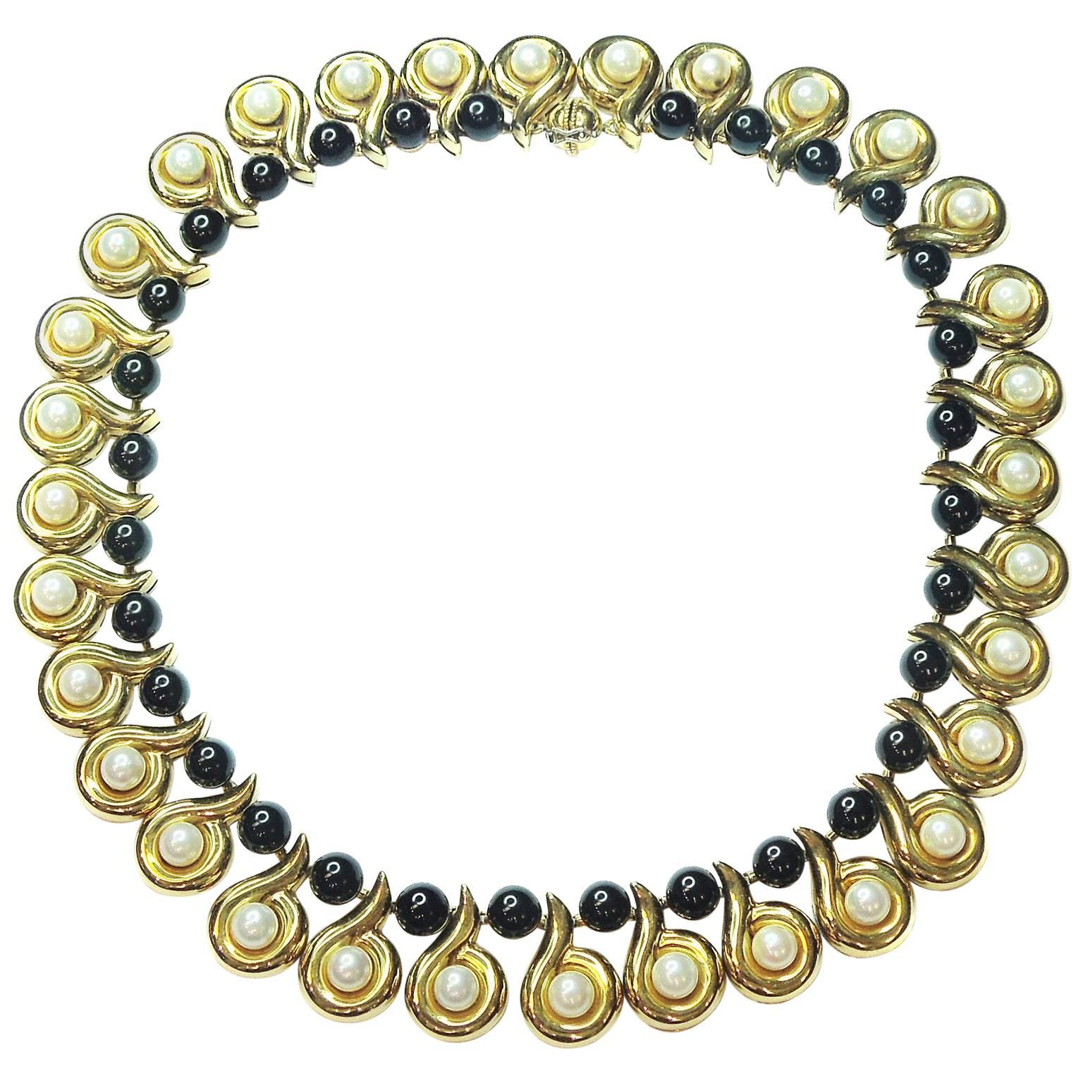 Cultured Pearls Onyx Gold Necklace