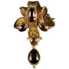 Antique Victorian Cabochon Garnet Brooch Buckle Design, circa 1900 12