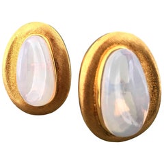 Impressive Burle Marx Moonstone and Gold Earrings 11