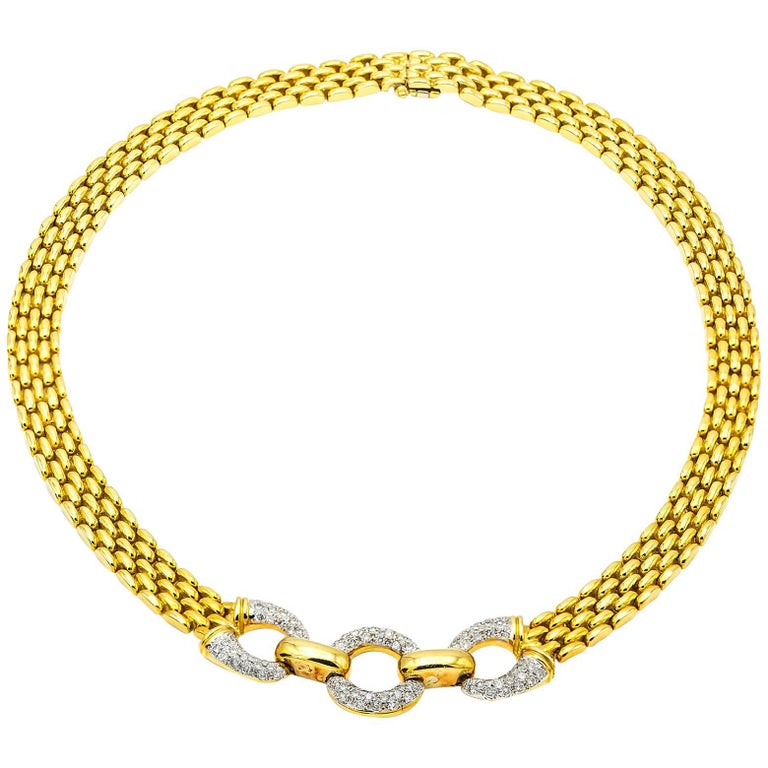 Yellow Gold Chain Link Necklace with Three Diamond Pave Circles For Sale at 1stDibs chain link