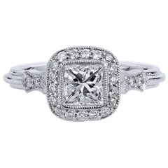 Anello in platino con diamante aureolato con taglio a brillante quadrato certificato GIA da 0,67 carati 6
