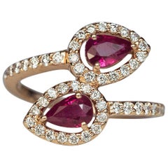 Anello d'oro con diamante e rubino Bypass contemporaneo