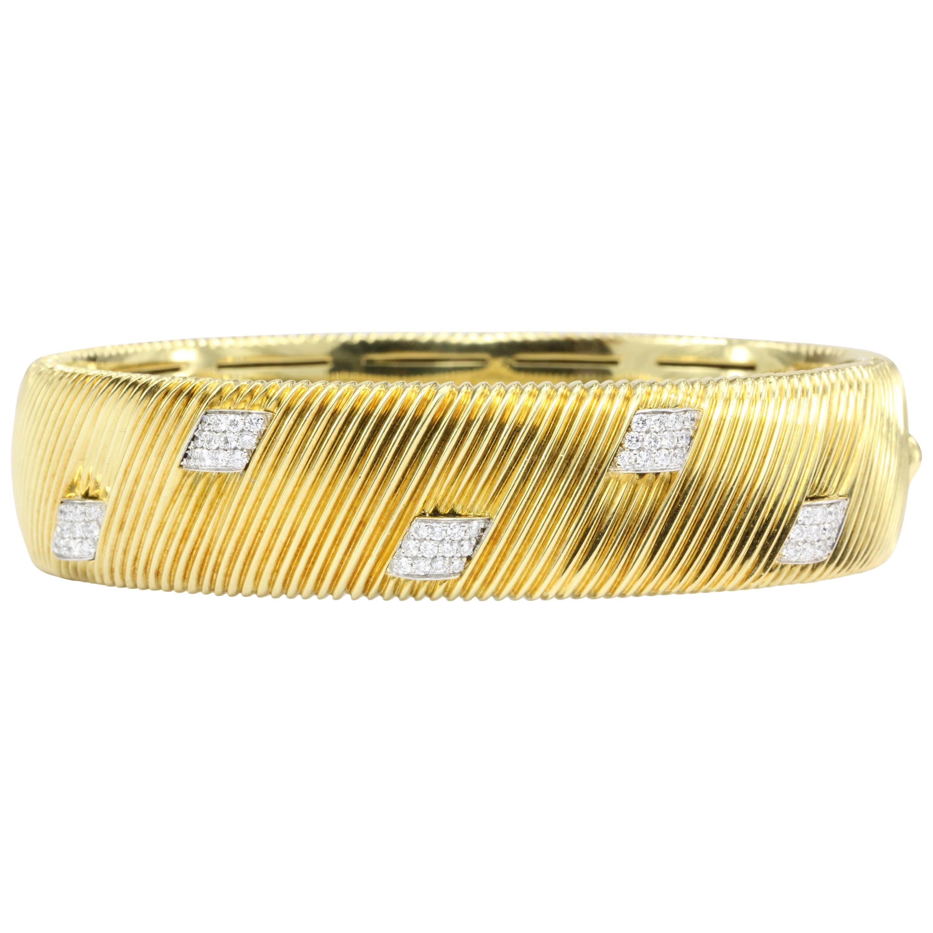 Roberto Coin Appassionata Collection Yellow Gold Diamond Bangle Bracelet