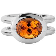 Jochen Leën Mandarin Garnet Diamond Ring