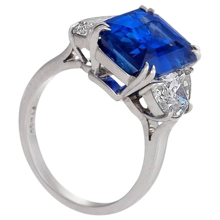 Ceylon No-Heat Sapphire and Half-Moon Diamond Ring
