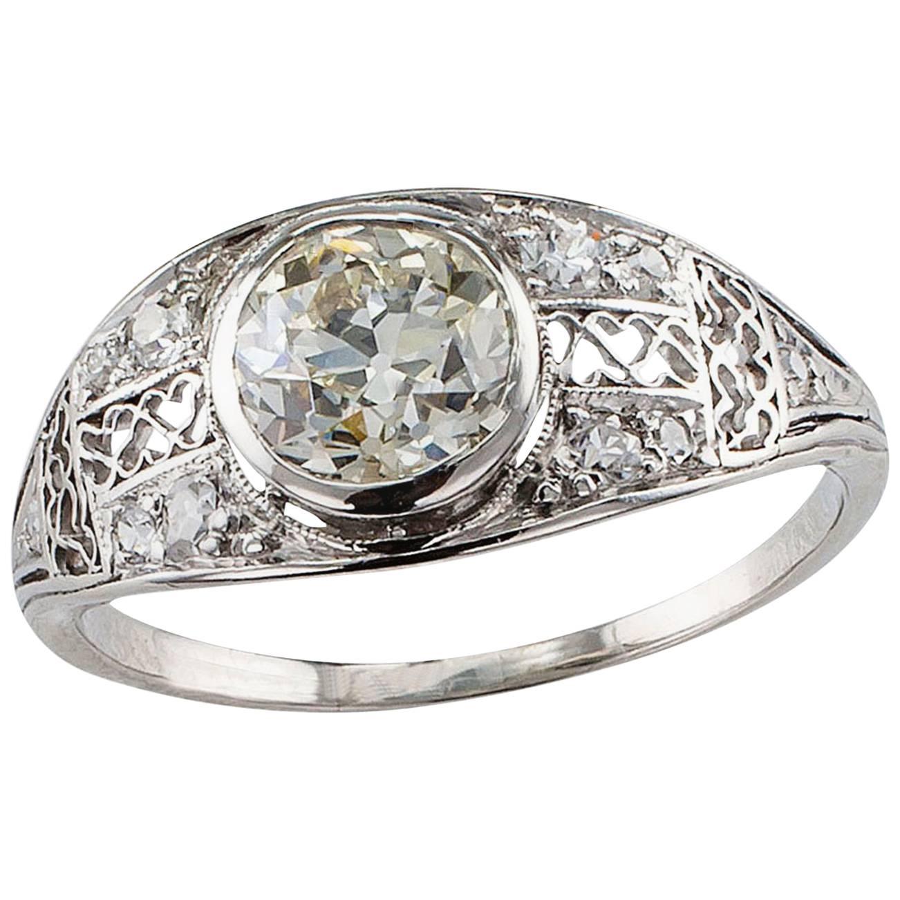 Edwardian 1.05 Carat Diamond Platinum Engagement Ring