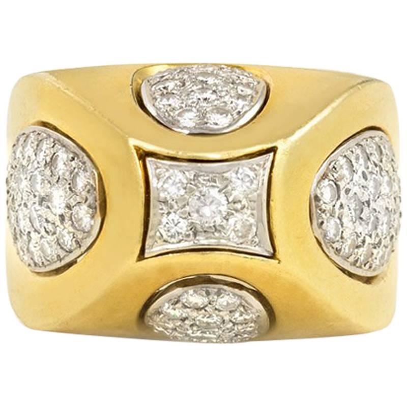 1970s Sugarloaf Geometric Design Diamond Gold Ring
