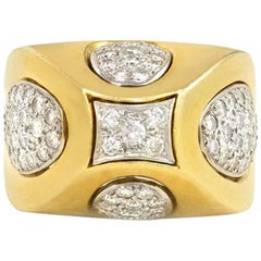 1970s Sugarloaf Geometric Design Diamond Gold Ring